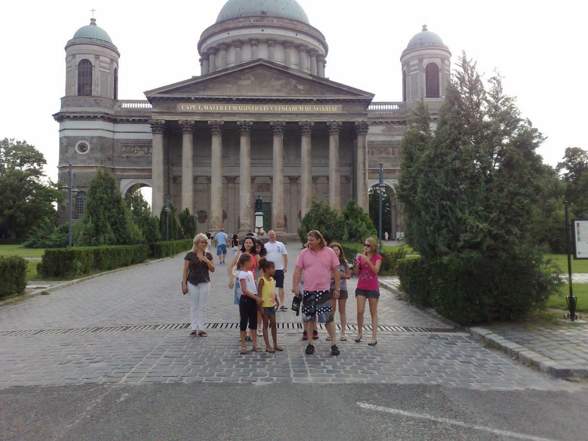 Ubytovanie Danube Štúrovo Buitenkant foto